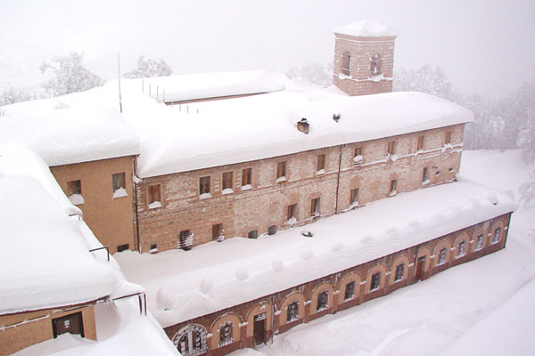 モンテファーノ修道院俯瞰