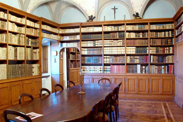 モンテファノ修道院図書室