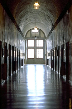 ヴァッロンブローザ修道院の来客用宿泊施設の廊下